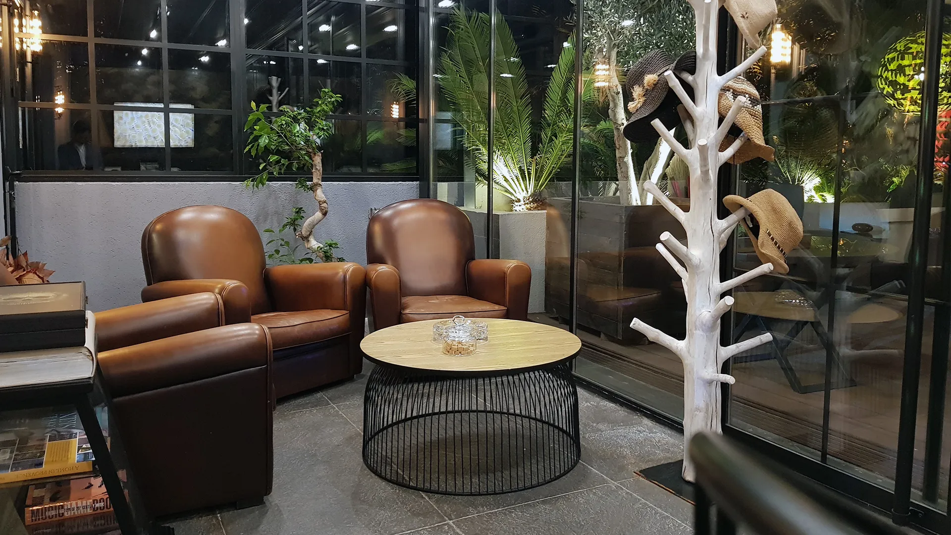 Clinic-İstanbul Nişantaşı- 2018 Abdi İpekçi - Image 10