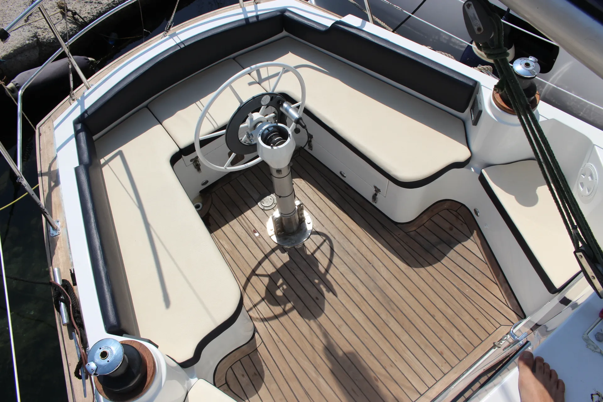 Sailboat Restoration - Colvic Victor 34'' - Image 8