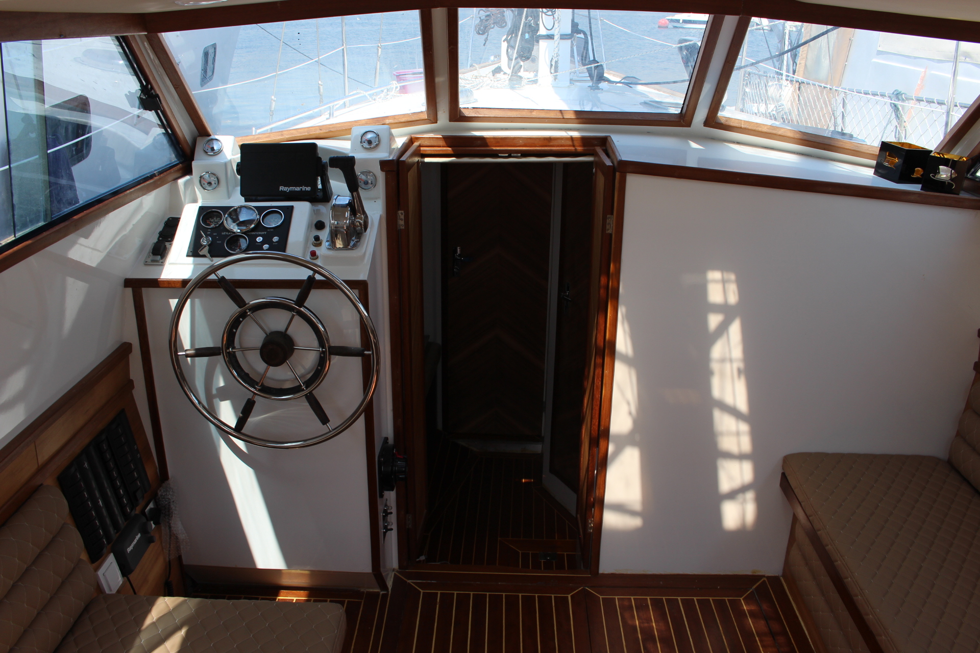 Sailboat Restoration - Colvic Victor 34'' - Image 12