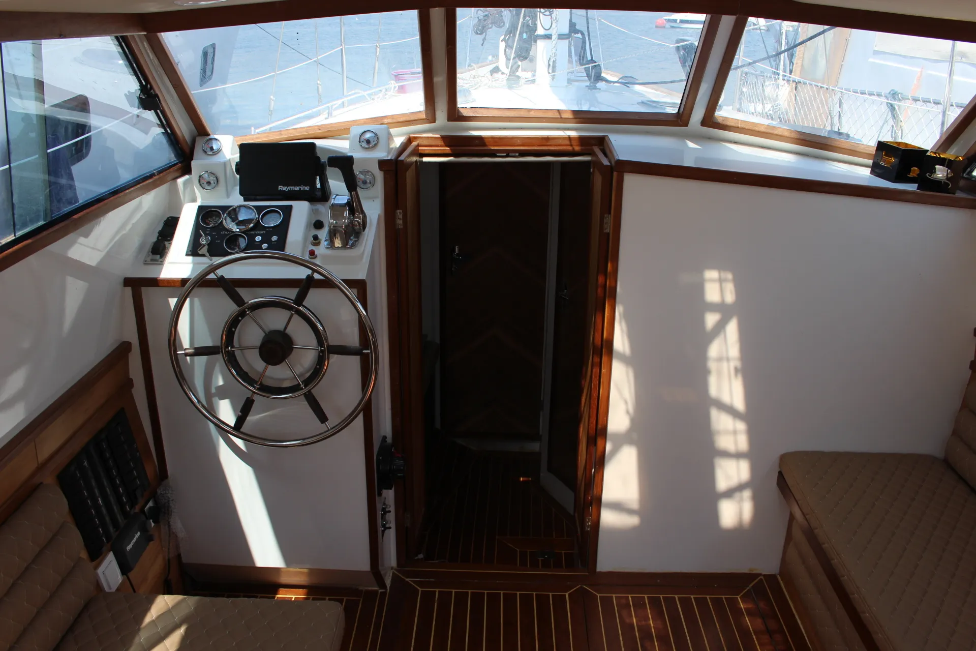 Sailboat Restoration - Colvic Victor 34'' - Image 12